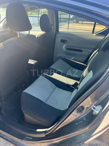 Toyota Prius C 2012, 250,000 km - 1.5 l - Bakı