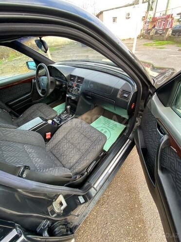 Mercedes C 180 1995, 328,541 km - 1.8 l - Bakı