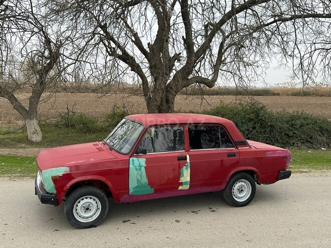 LADA (VAZ) 2105 1993, 25,000 km - 1.5 l - Salyan