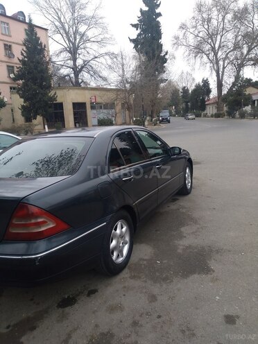 Mercedes C 200 2000, 345,000 km - 2.0 l - Qazax