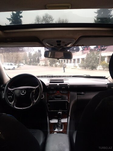 Mercedes C 200 2000, 345,000 km - 2.0 l - Qazax