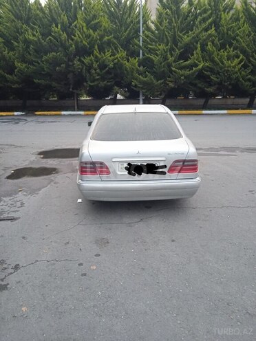 Mercedes E 240 1998, 360,000 km - 2.4 l - Zaqatala