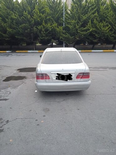 Mercedes E 240 1998, 360,000 km - 2.4 l - Zaqatala