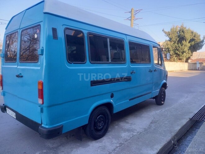 Mercedes 208 D 1994, 200,000 km - 2.5 l - Göyçay