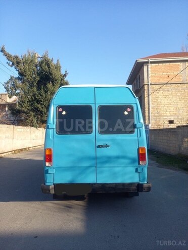 Mercedes 208 D 1994, 200,000 km - 2.5 l - Göyçay