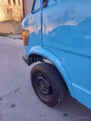 Mercedes 208 D 1994, 200,000 km - 2.5 l - Göyçay
