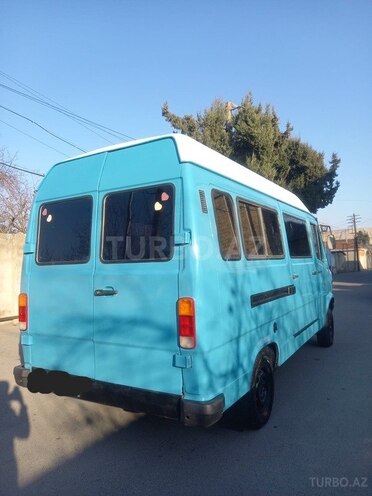 Mercedes 208 D 1994, 200,000 km - 2.5 l - Göyçay