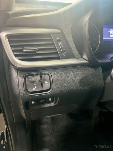 Kia K5-14