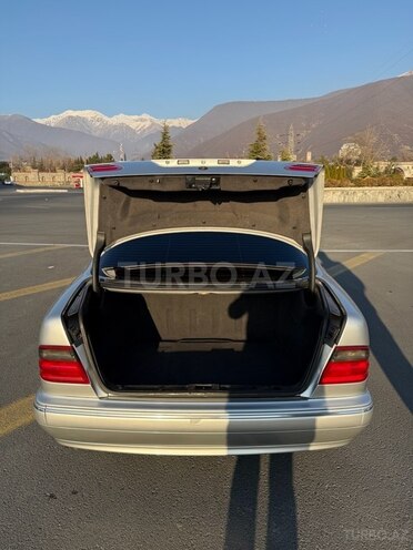 Mercedes E 320 1999, 195,000 km - 3.2 l - Oğuz