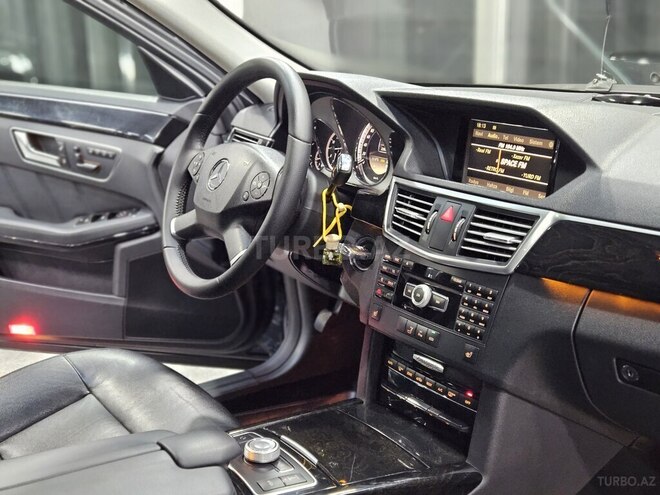 Mercedes E 220 d 2012, 228,000 km - 2.2 l - Xırdalan