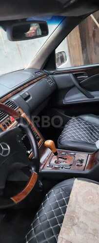 Mercedes E 320 2000, 420,000 km - 3.2 l - Bakı
