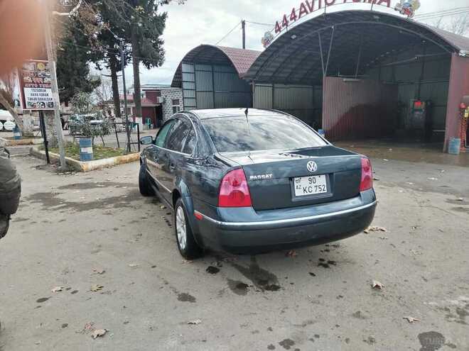 Volkswagen Passat 2004, 277,630 km - 1.8 л - Lənkəran