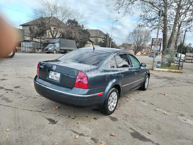 Volkswagen Passat 2004, 277,630 km - 1.8 л - Lənkəran