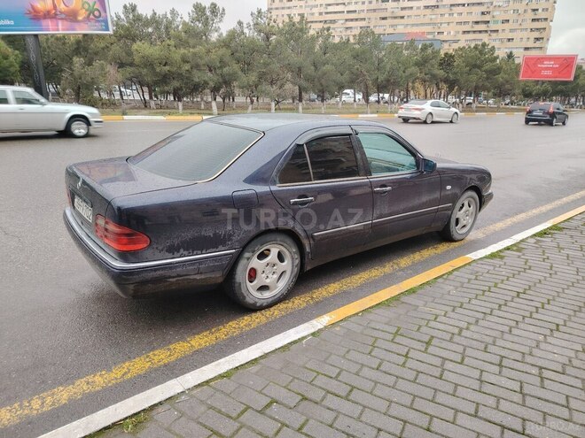 Mercedes E 220 d 1999, 336,000 km - 2.2 l - Sumqayıt