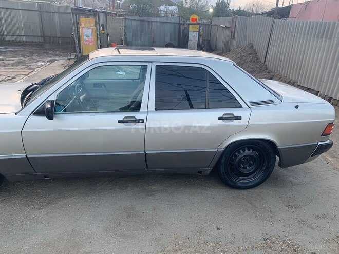 Mercedes 190 1988, 31,000 km - 2.0 л - Bakı