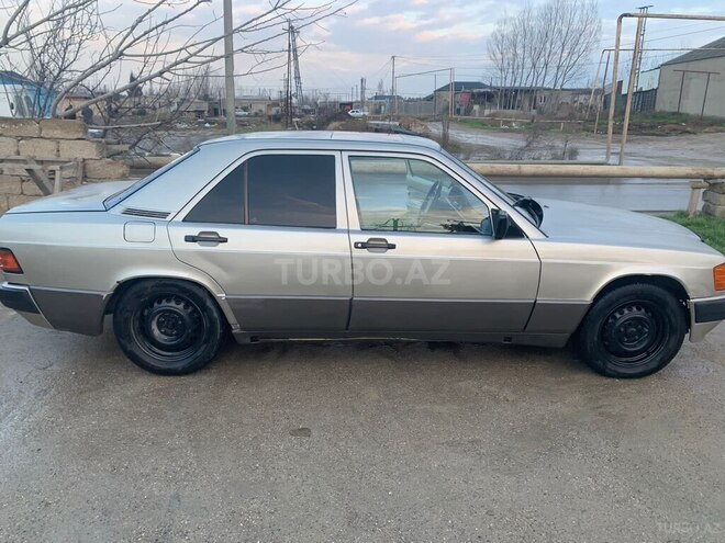 Mercedes 190 1988, 31,000 km - 2.0 л - Bakı