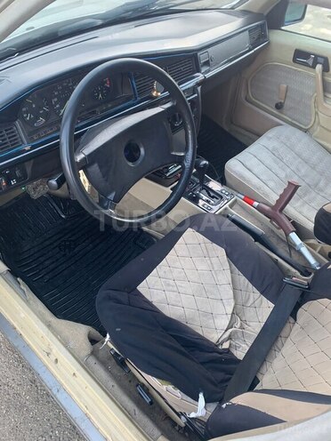 Mercedes 190 1988, 31,000 km - 2.0 л - Bakı
