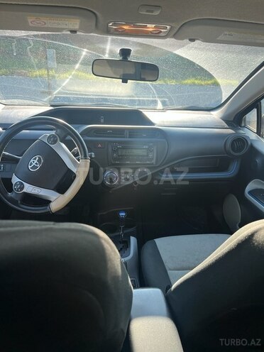 Toyota Aqua 2013, 255,000 km - 1.5 l - Bakı