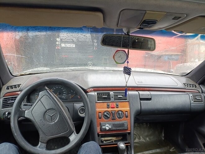 Mercedes E 290 1997, 546,000 km - 2.9 l - Bakı
