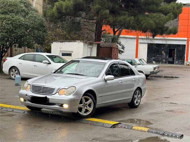 Mercedes C 240-10