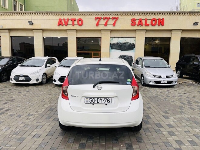Nissan Note-8