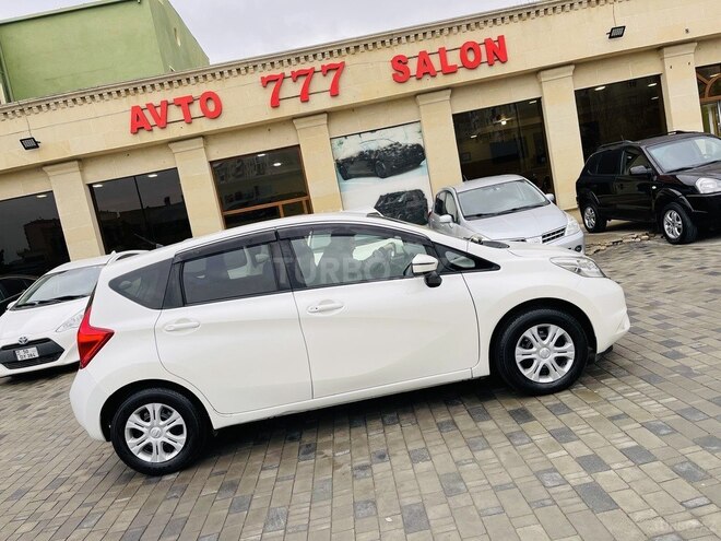 Nissan Note-5