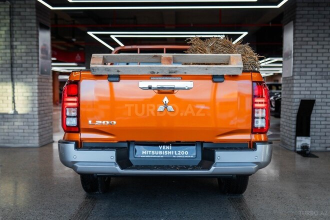 Mitsubishi L200-3