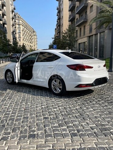 Hyundai Elantra 2019, 77,000 km - 2.0 l - Bakı