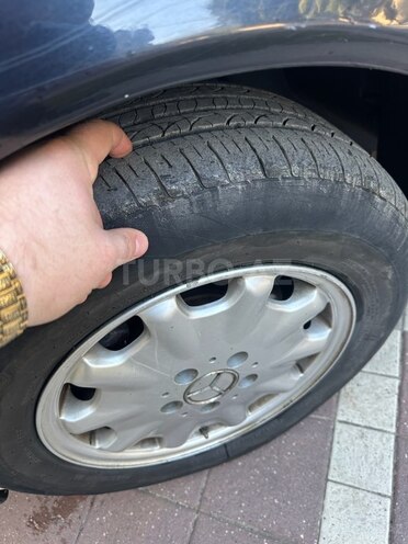 Mercedes E 200 1996, 255,487 km - 2.0 l - Şəmkir