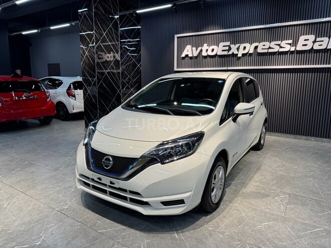Nissan Note-7