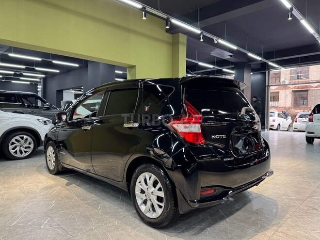 Nissan Note-2