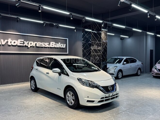 Nissan Note-8