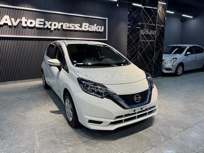 Nissan Note-7