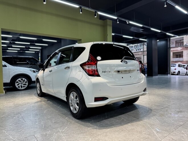 Nissan Note-12