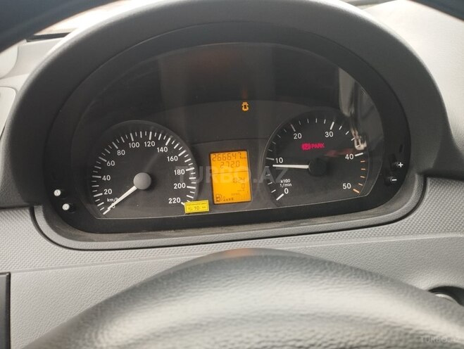 Mercedes Vito 115 2010, 266,000 km - 2.2 л - Bakı