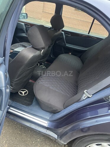 Mercedes E 230 1997, 323,000 km - 2.3 l - Bakı