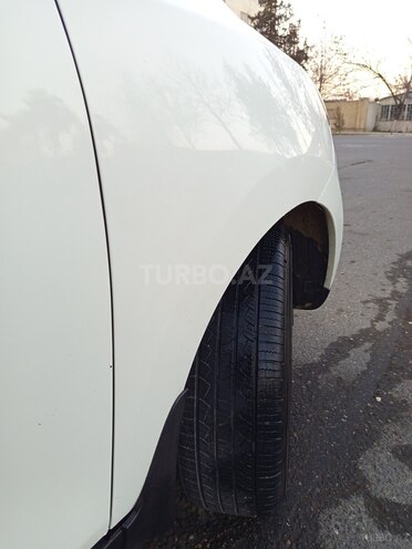 Hyundai ix35 2010, 220,363 km - 2.0 л - Qazax
