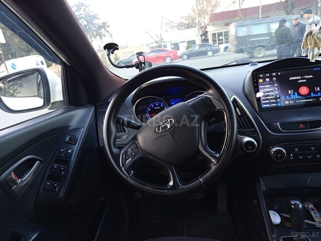 Hyundai ix35 2010, 220,363 km - 2.0 л - Qazax