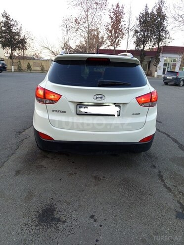 Hyundai ix35 2010, 220,363 km - 2.0 л - Qazax