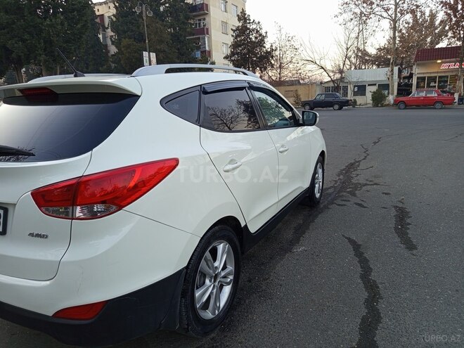 Hyundai ix35 2010, 220,363 km - 2.0 л - Qazax
