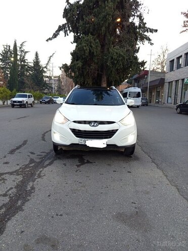 Hyundai ix35 2010, 220,363 km - 2.0 л - Qazax