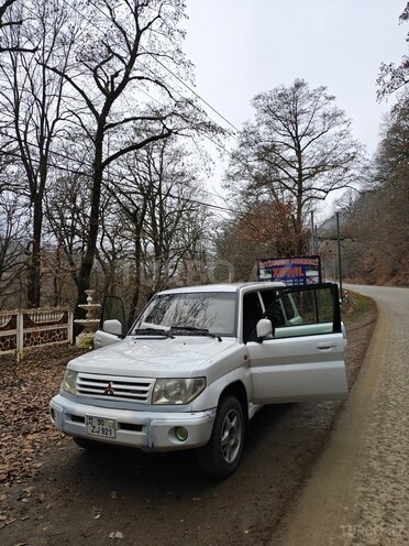 Mitsubishi Pajero io 2000, 400,000 km - 1.8 l - Lənkəran