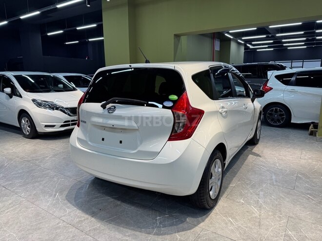 Nissan Note-8