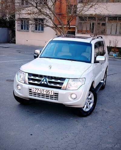 Mitsubishi Pajero 2012, 202,000 km - 3.5 л - Bakı