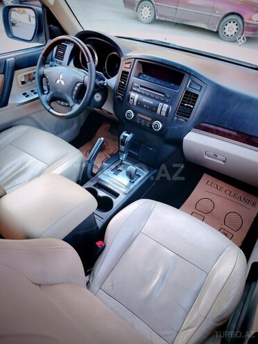 Mitsubishi Pajero 2012, 202,000 km - 3.5 л - Bakı