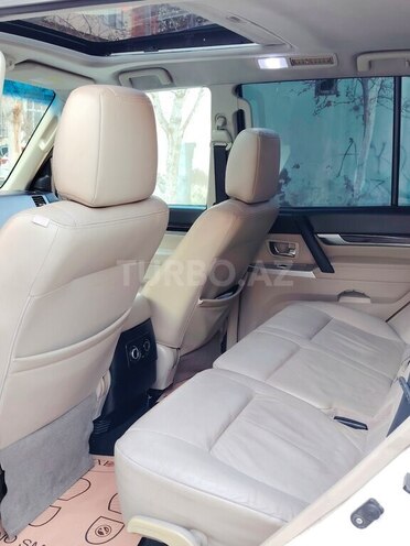 Mitsubishi Pajero 2012, 202,000 km - 3.5 л - Bakı