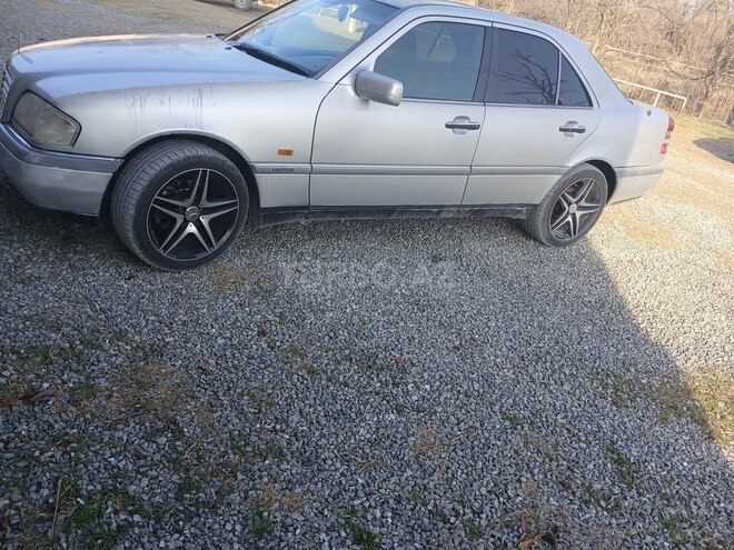 Mercedes C 180 1995, 400,000 km - 1.8 l - Göyçay
