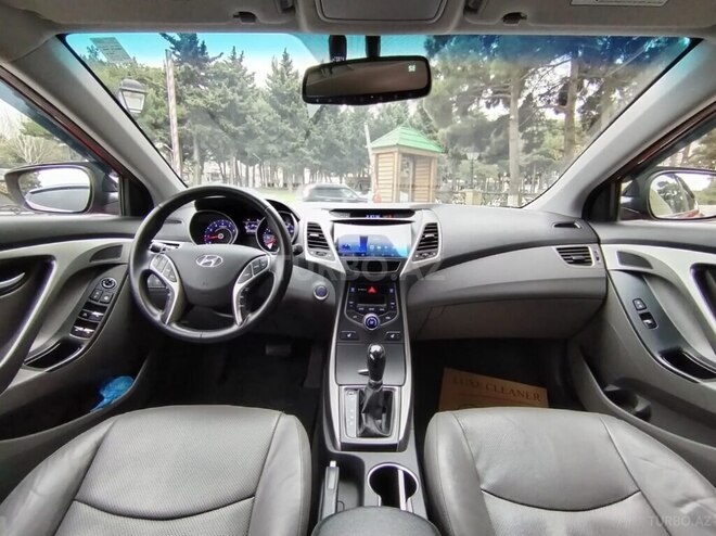 Hyundai Elantra 2015, 180,000 km - 1.8 l - Bakı
