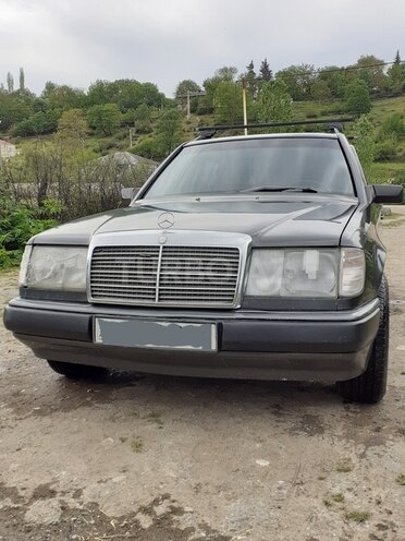 Mercedes E 250 1990, 533,441 km - 2.5 л - Şabran