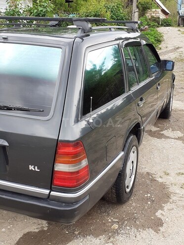 Mercedes E 250 1990, 533,441 km - 2.5 л - Şabran
